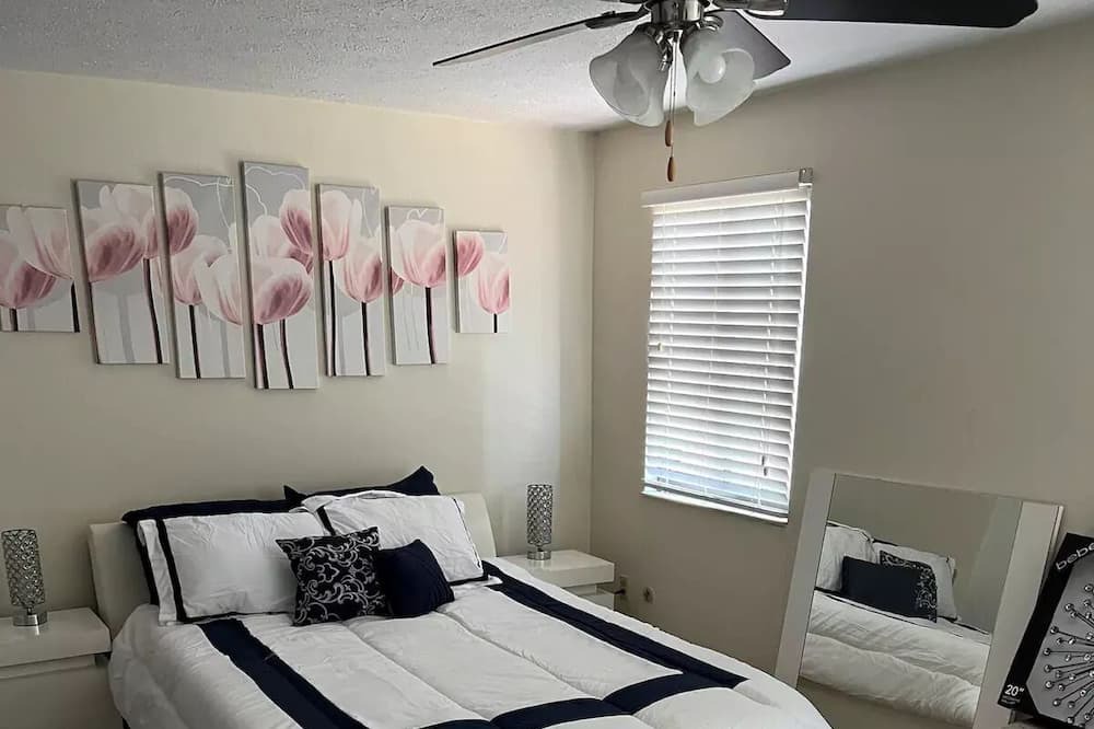 Photo of Bedroom in Monroeville