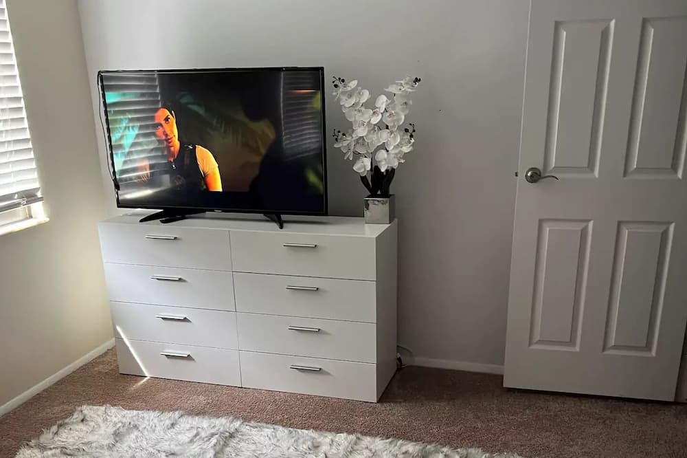 Photo of Bedroom in Monroeville
