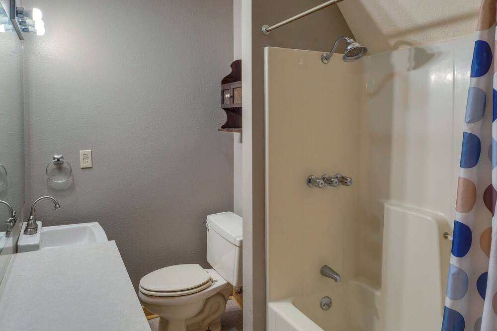 Photo of Bathroom in Negreet