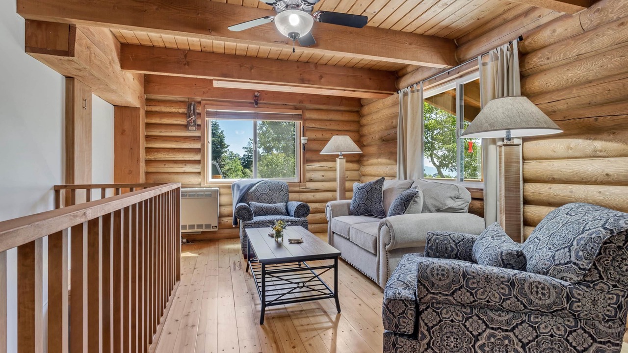 Photo of Livingroom in Tollgate Canyon