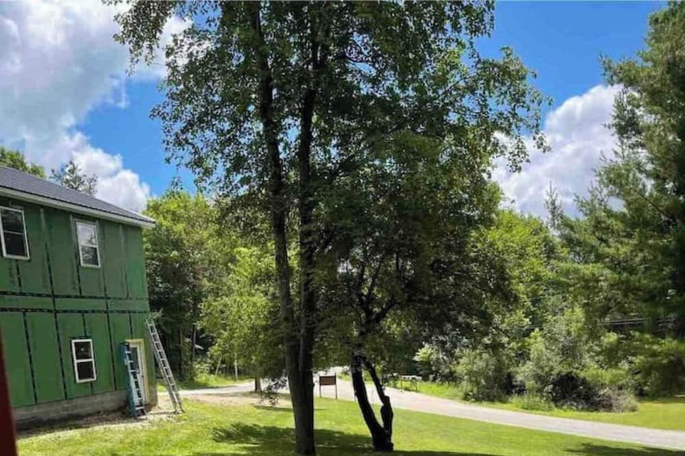 Photo of Outdoor in Theresa