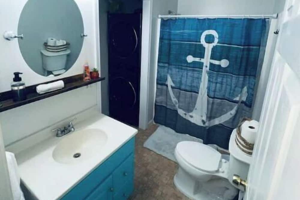Photo of Bathroom in Theresa