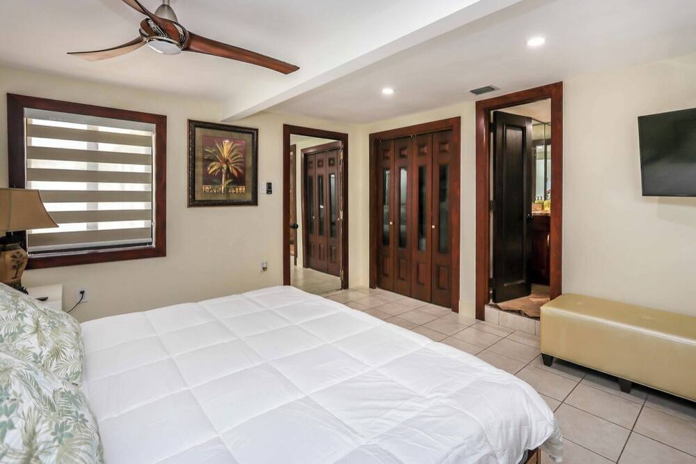Photo of Bedroom in Coral Terrace