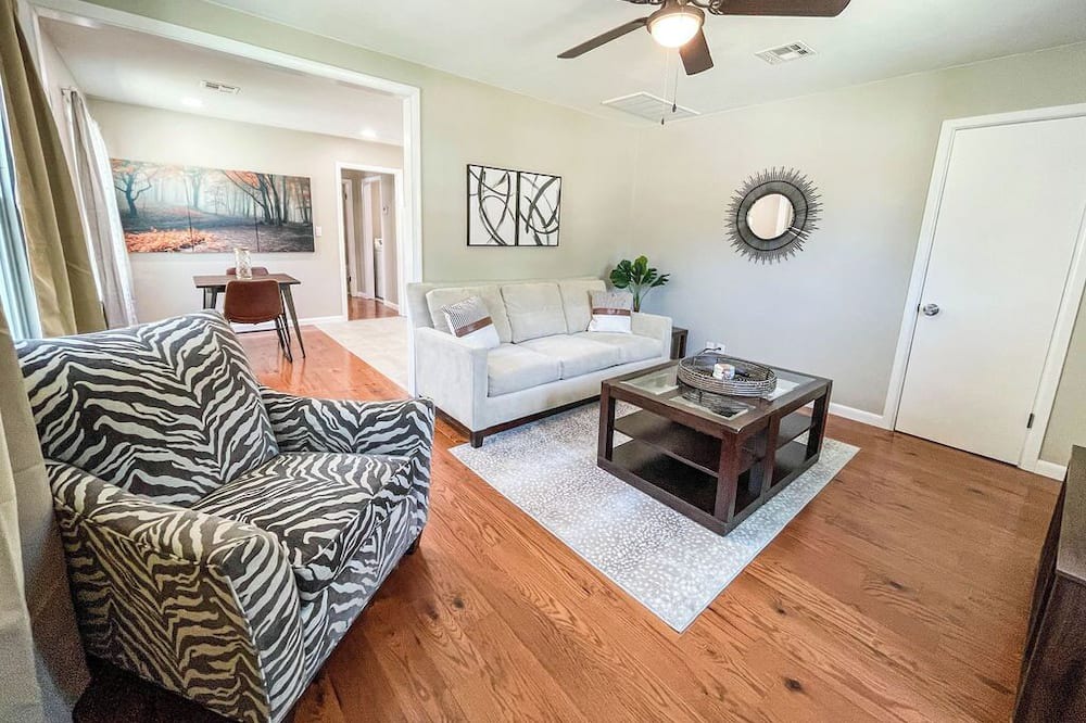 Photo of Livingroom in Sapulpa