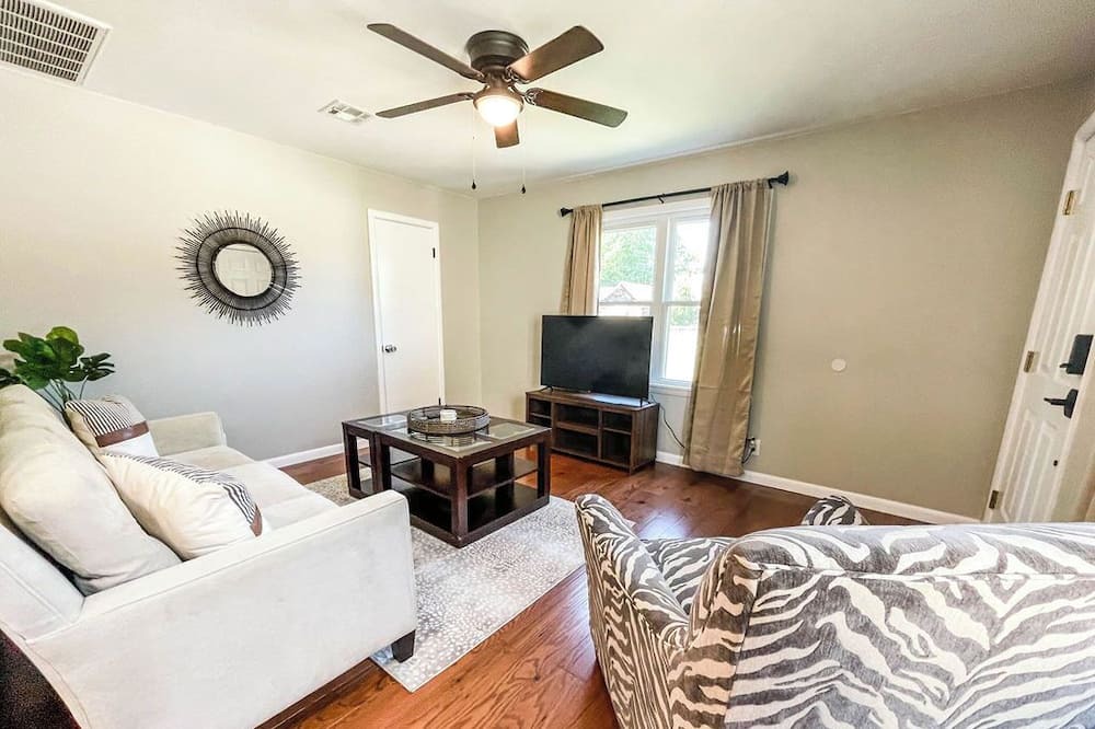 Photo of Livingroom in Sapulpa