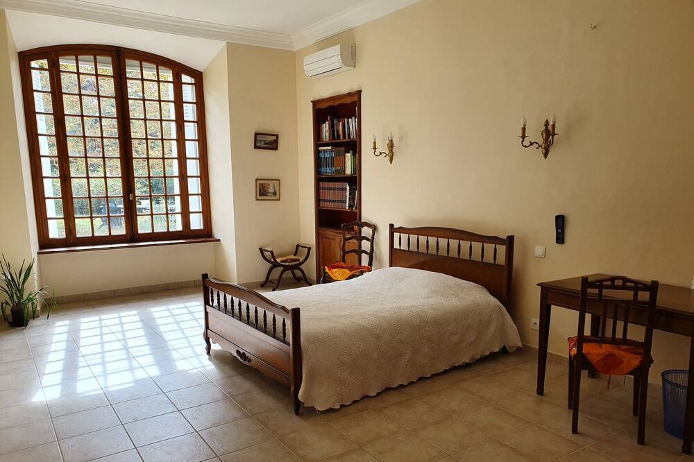 Photo of Bedroom in Villalbe