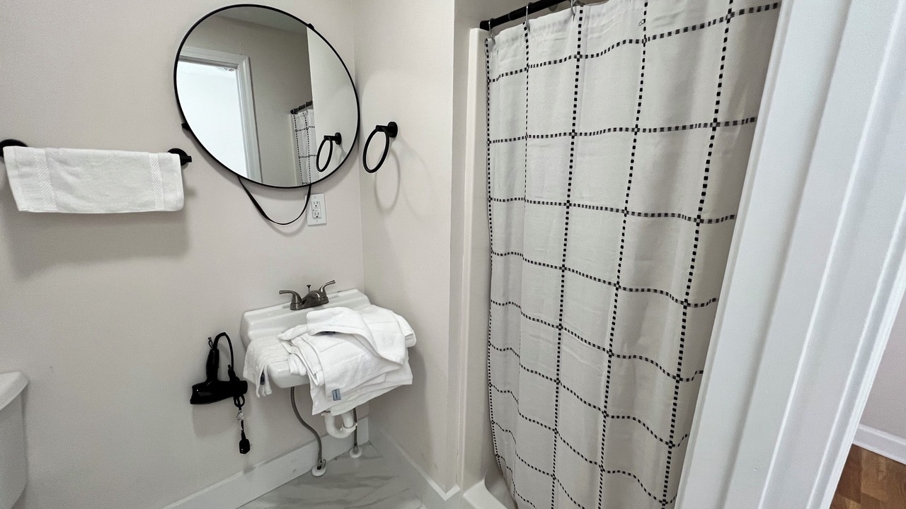 Photo of Bathroom in Fries