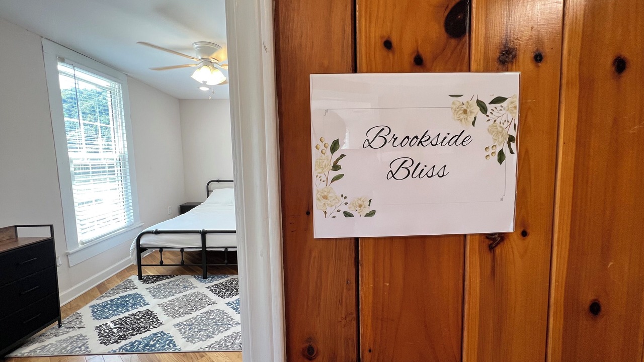 Photo of Bedroom in Fries