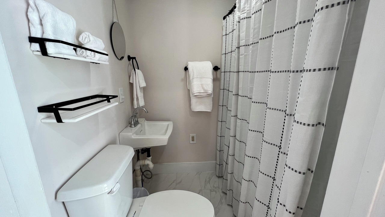 Photo of Bathroom in Fries