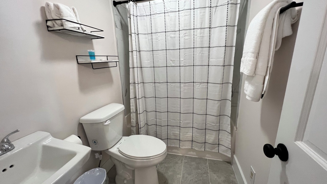 Photo of Bathroom in Fries