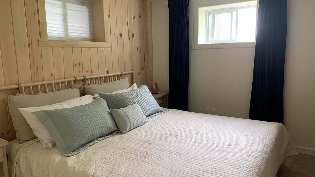 Photo of Bedroom in Baie-St-Paul