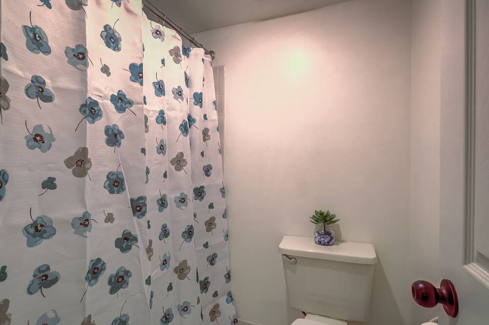 Photo of Bathroom in Dale City