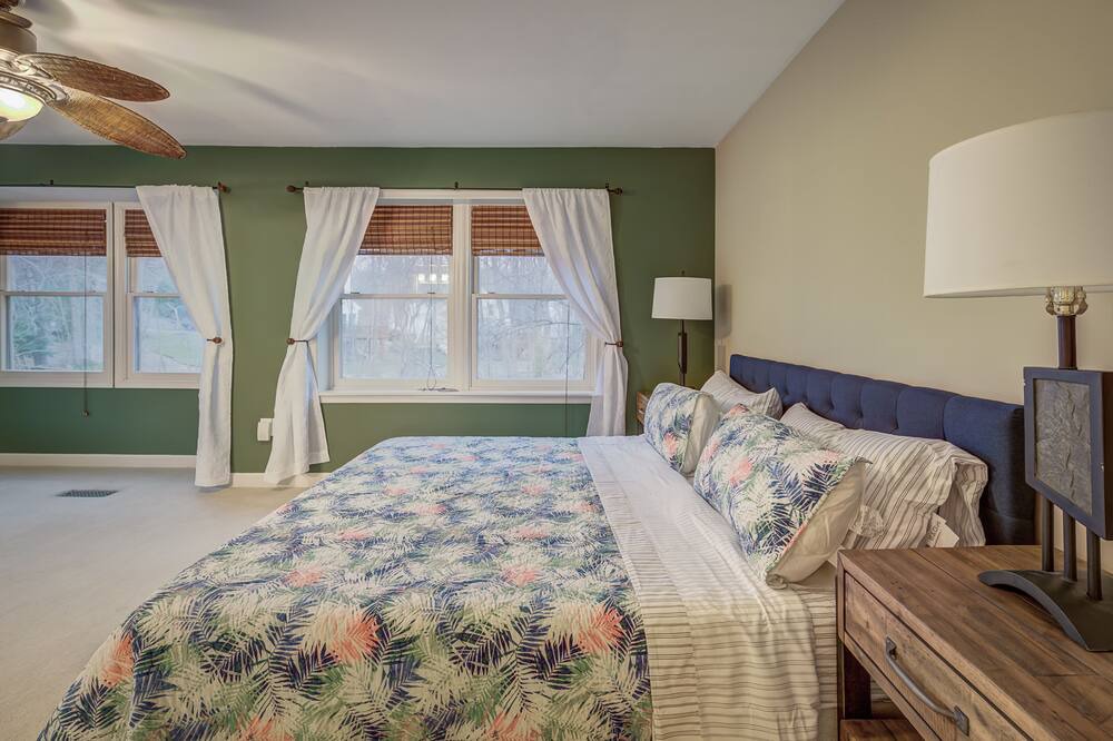 Photo of Bedroom in Dale City