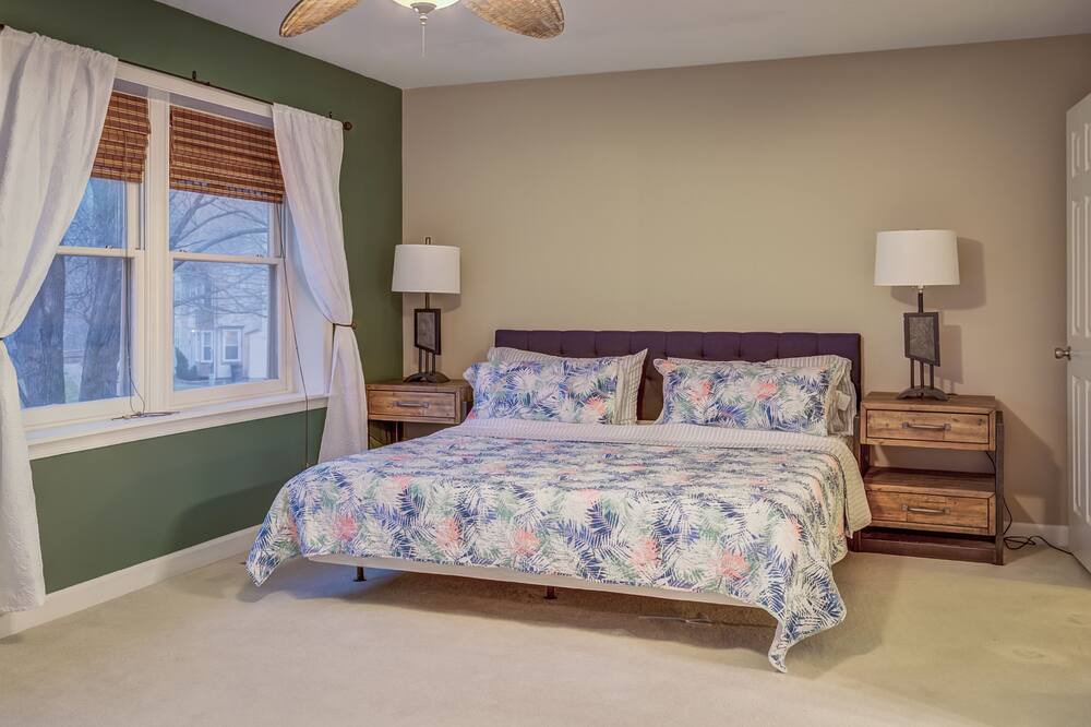 Photo of Bedroom in Dale City