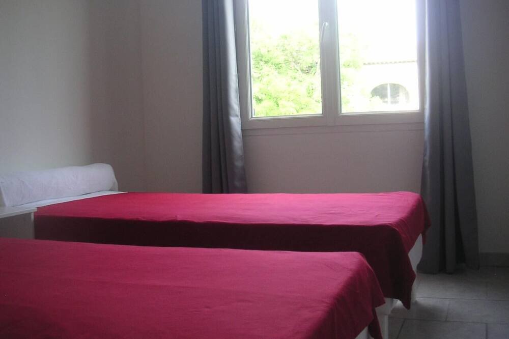 Photo of Bedroom in Banne