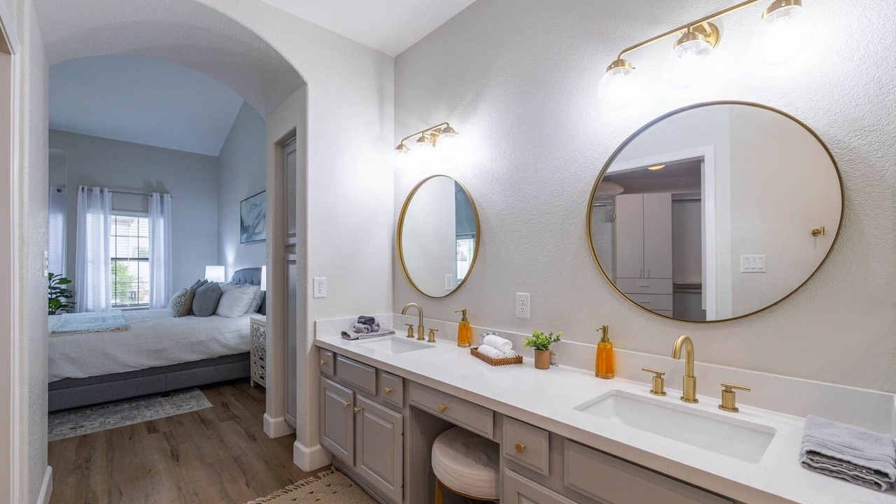 Photo of Bathroom in Val Vista Lakes