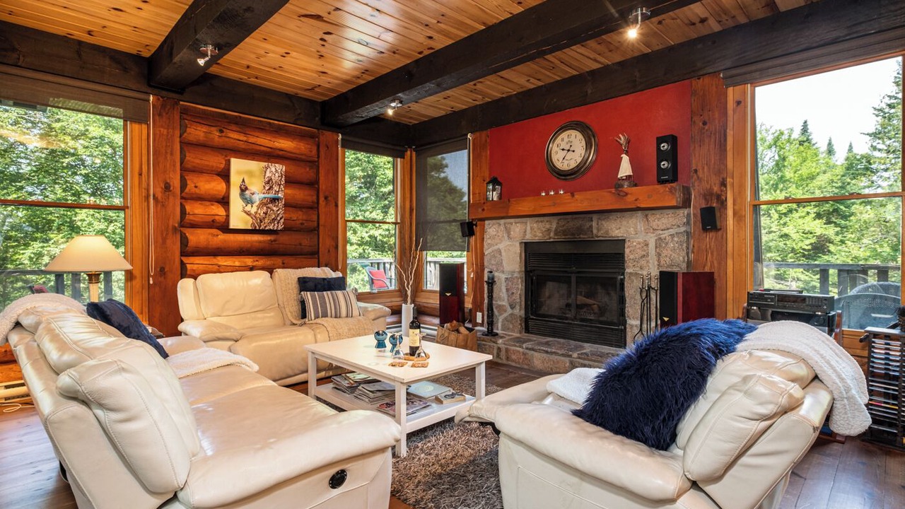 Photo of Livingroom in Lac Superieur Village