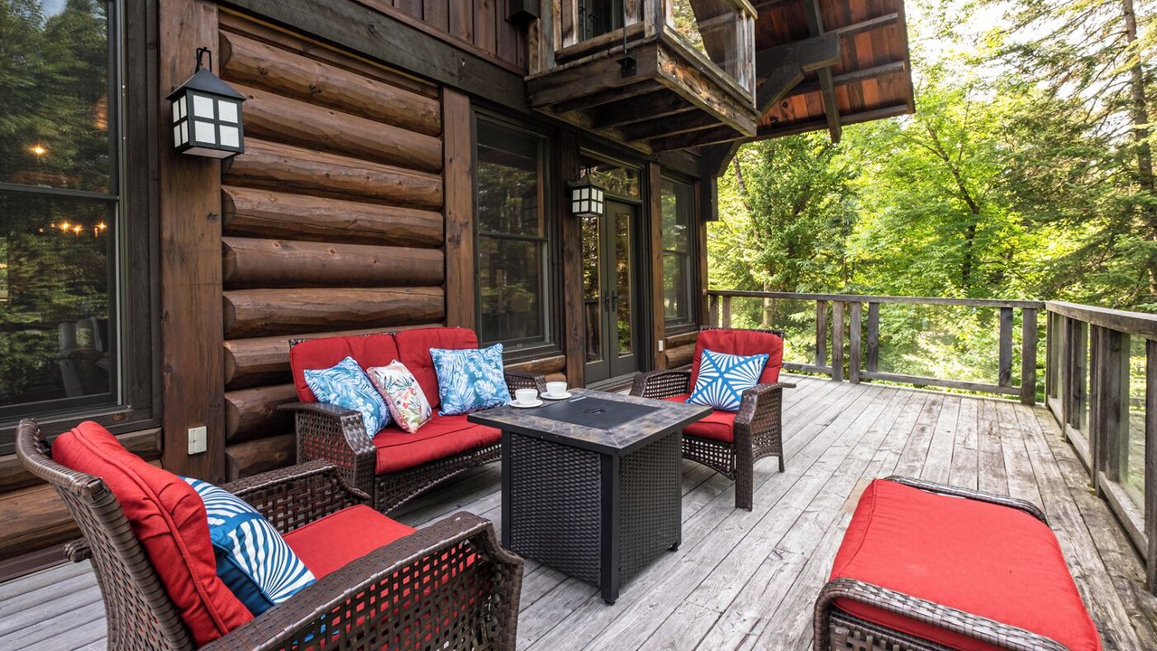 Photo of Patio Balcony in Lac Superieur Village