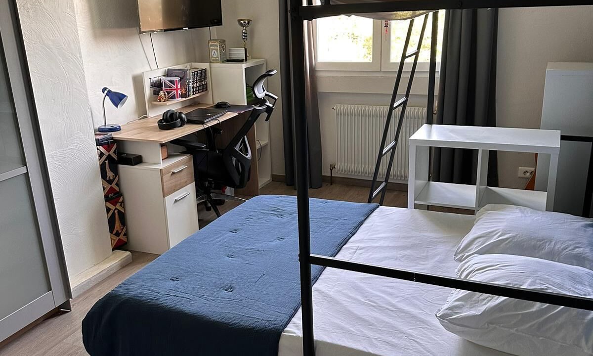 Photo of Others in Cabris