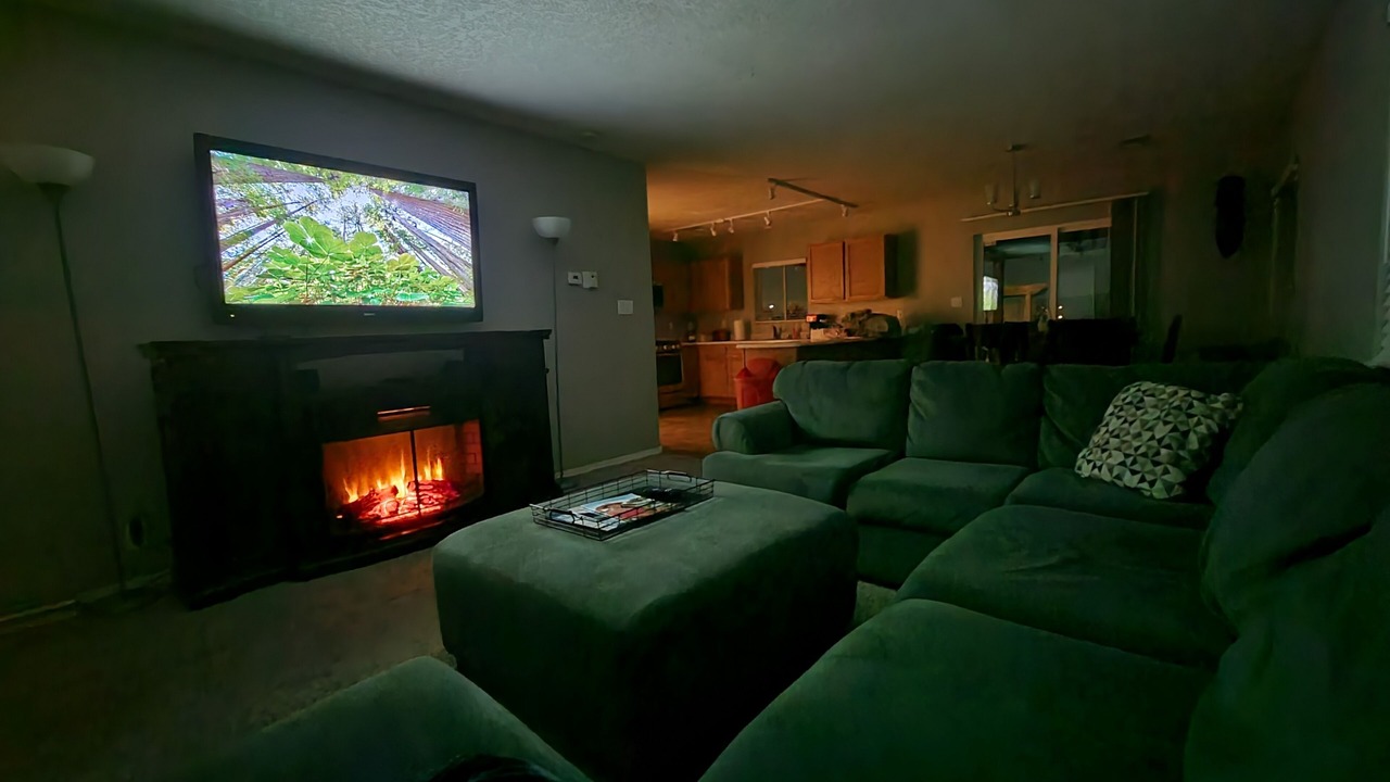 Photo of Livingroom in Skies West