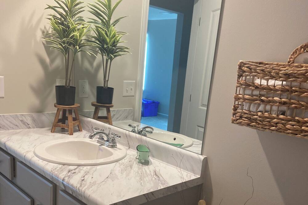 Photo of Bathroom in Lovejoy