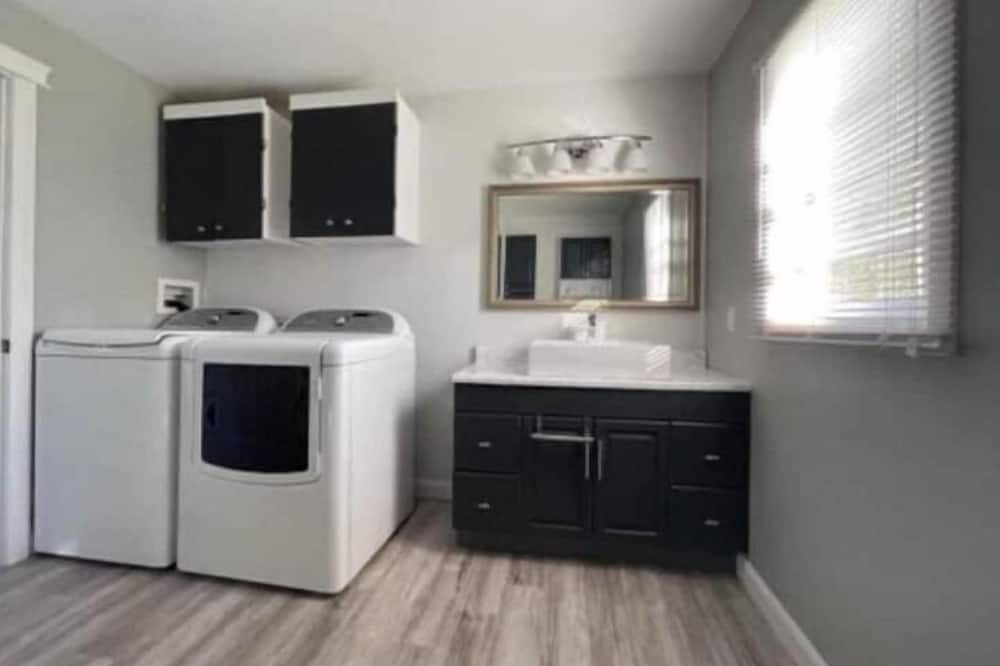 Photo of Kitchen in Shemogue