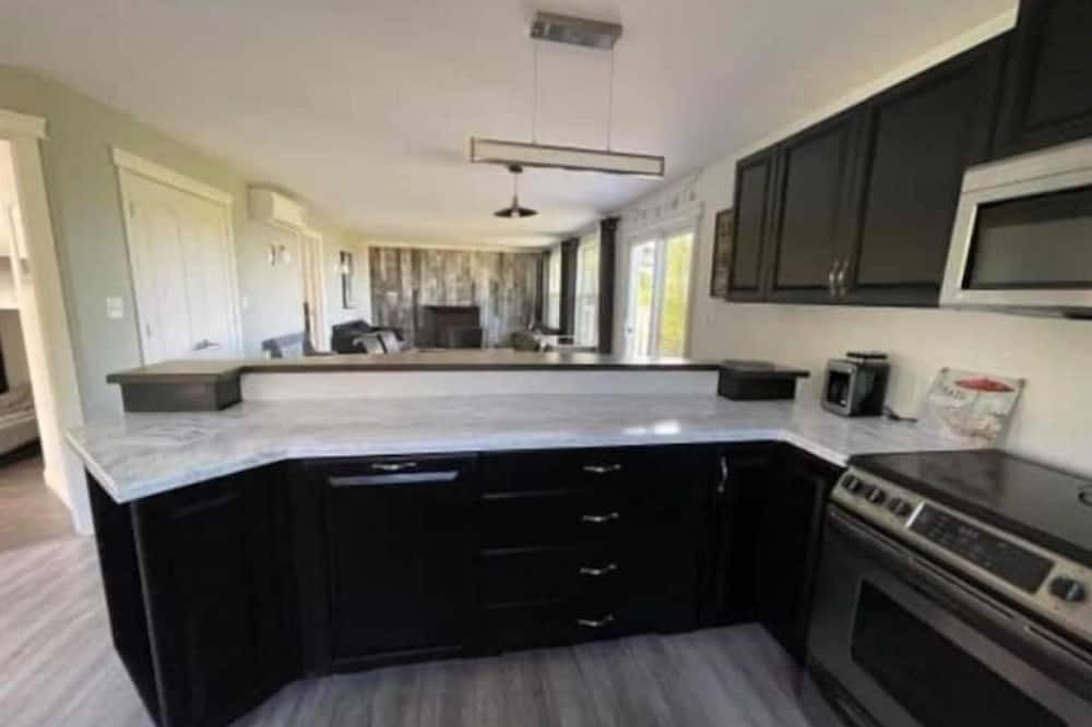 Photo of Kitchen in Shemogue