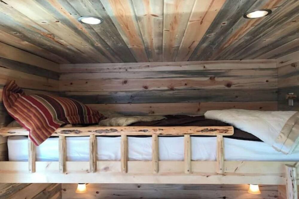 Photo of Bedroom in Pine Hollow