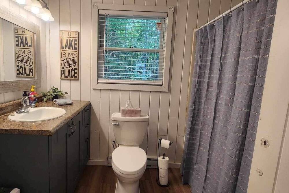 Photo of Bathroom in Cambridge-Narrows