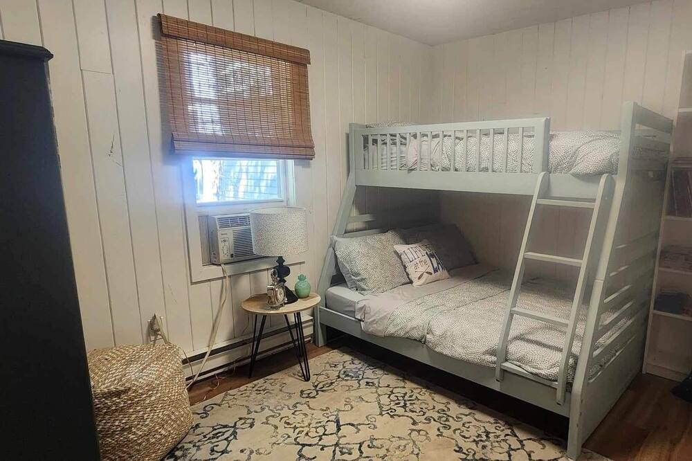 Photo of Bedroom in Cambridge-Narrows