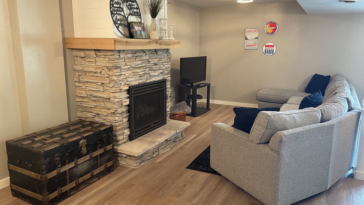 Photo of Livingroom in Frontier