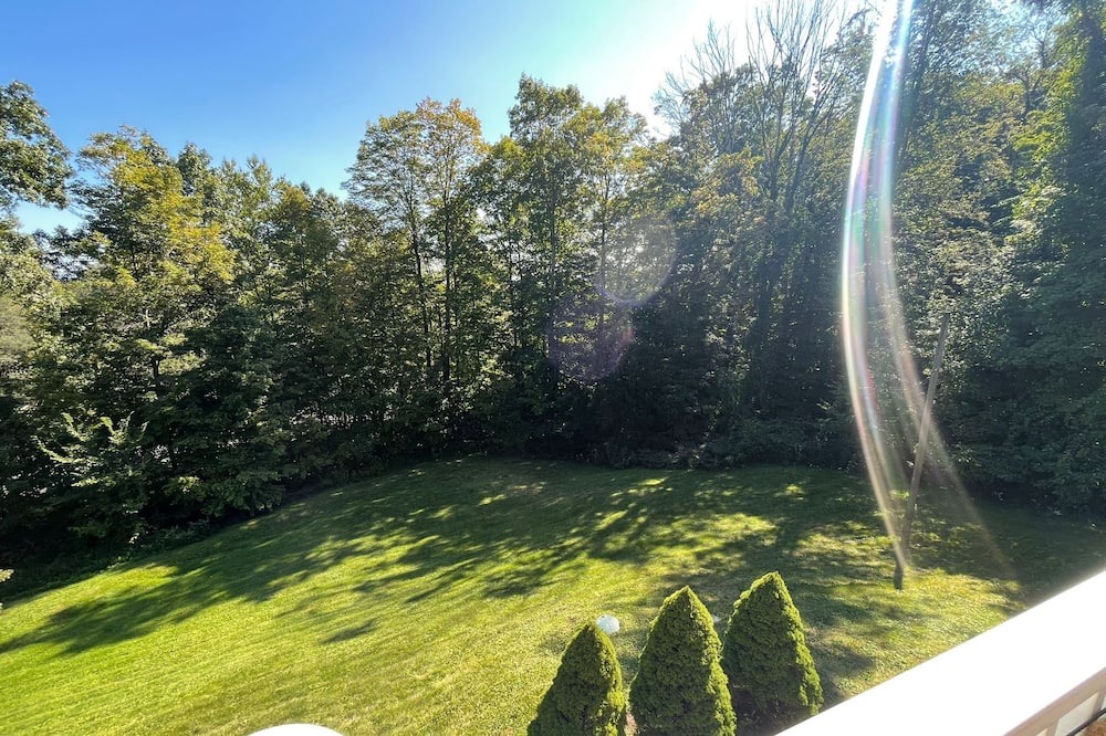 Photo of Outdoor in Maple Hill