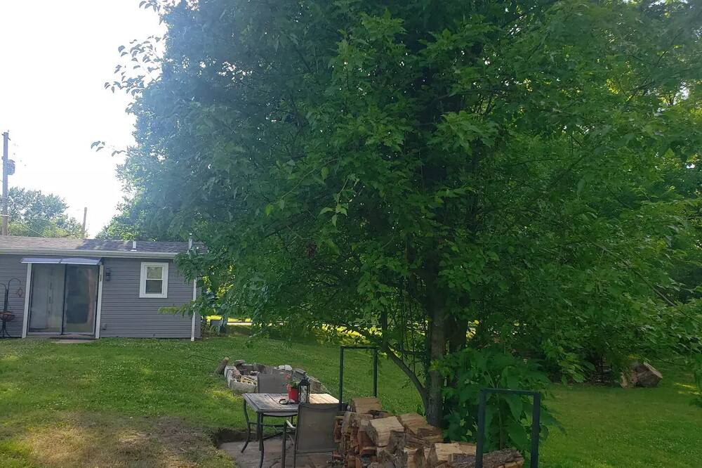 Photo of Outdoor in Maryland Heights