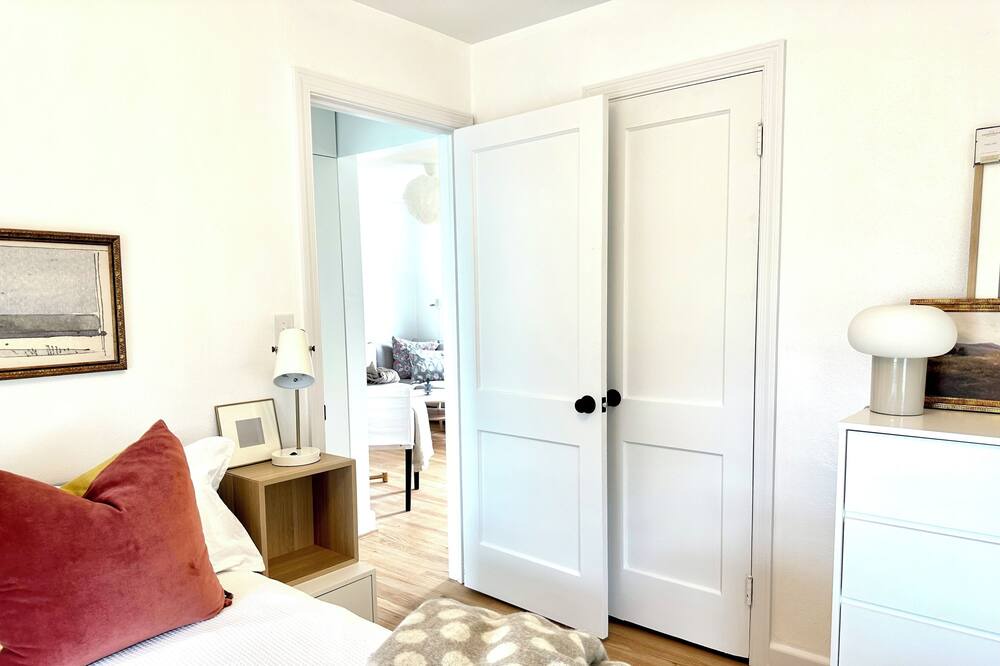 Photo of Bedroom in Ridge St.