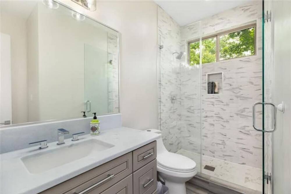 Photo of Bathroom in Lawndale/ Wayside