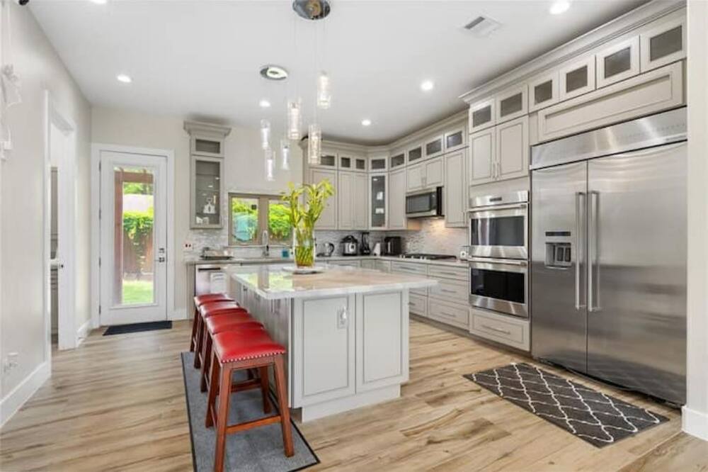 Photo of Kitchen in Lawndale/ Wayside