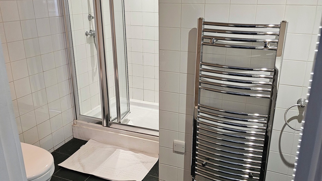 Photo of Bathroom in Collingbourne Kingston