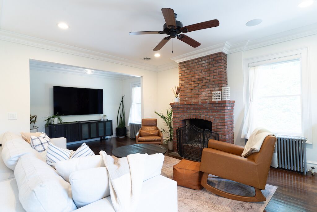 Photo of Livingroom in Yaphank