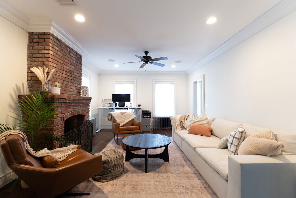 Photo of Livingroom in Yaphank
