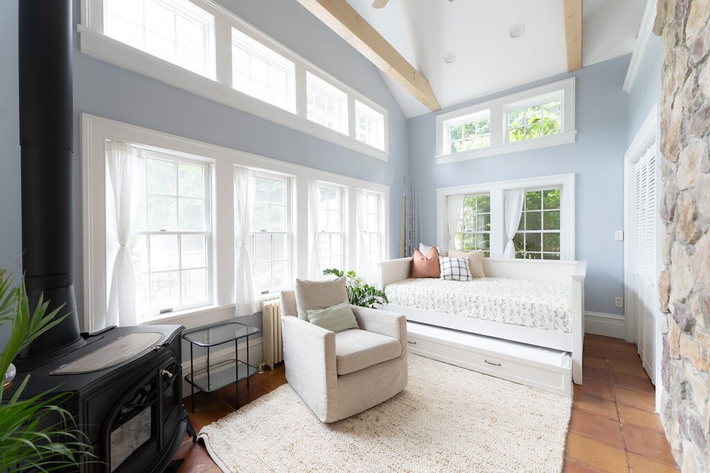 Photo of Livingroom in Yaphank