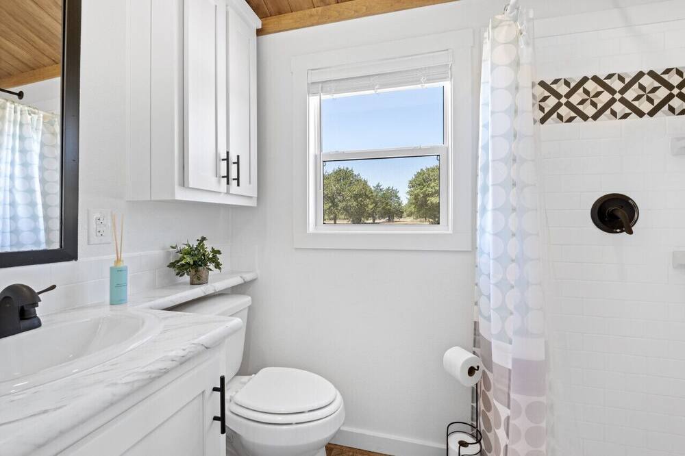 Photo of Bathroom in Smithville
