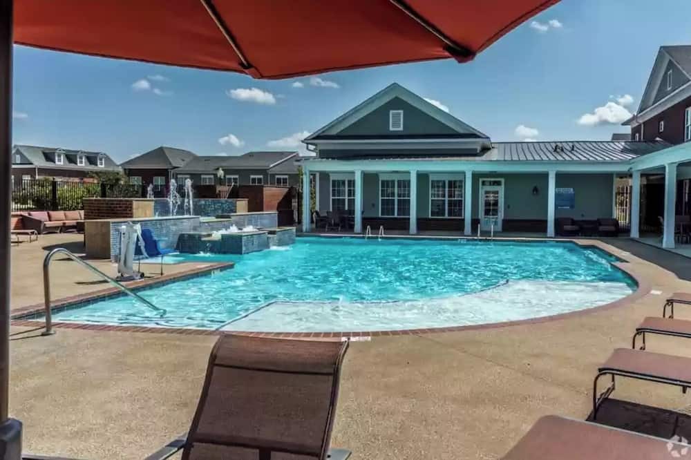 Photo of Outdoor in Collierville