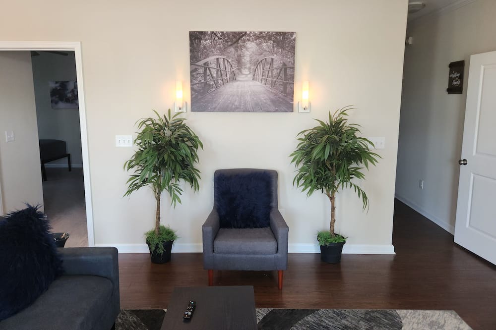 Photo of Livingroom in Collierville