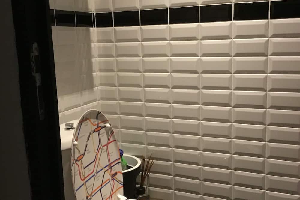 Photo of Bathroom in Villefontaine