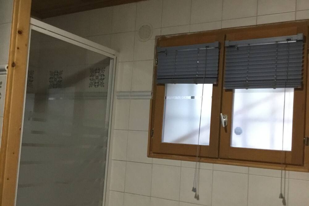 Photo of Bathroom in Villefontaine