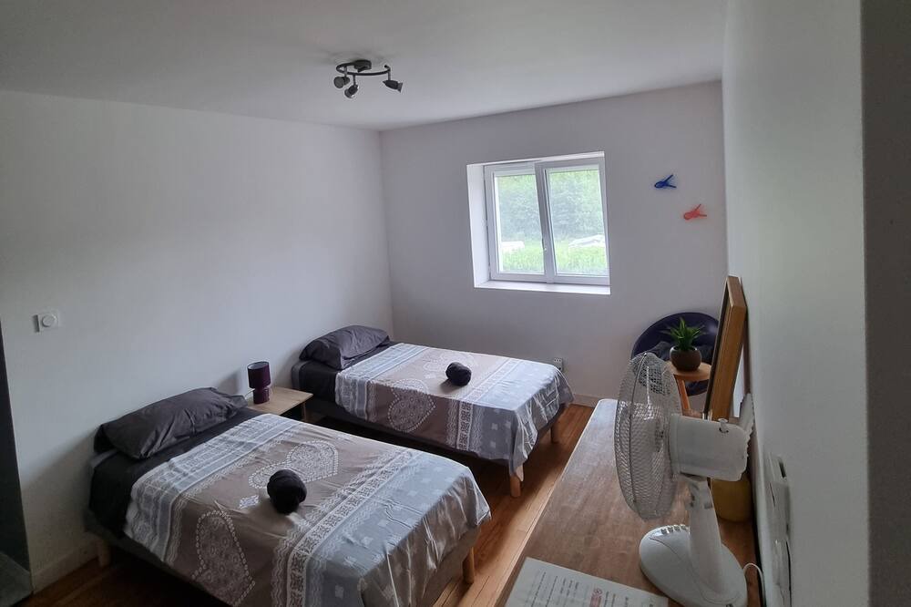 Photo of Bedroom in Villefontaine