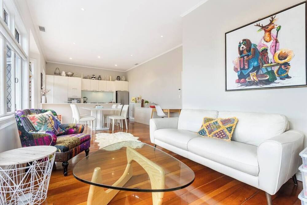 Photo of Others in Parnell