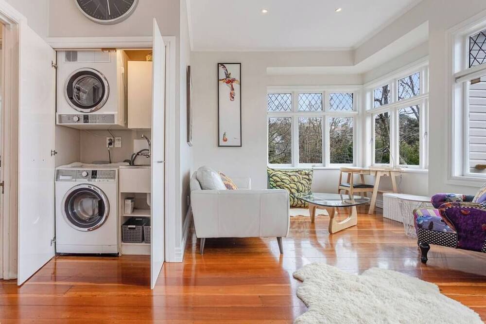 Photo of Others in Parnell