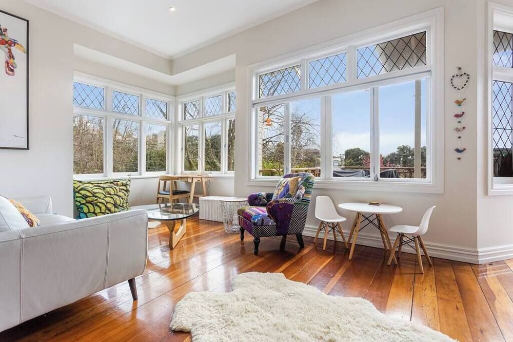 Photo of Others in Parnell