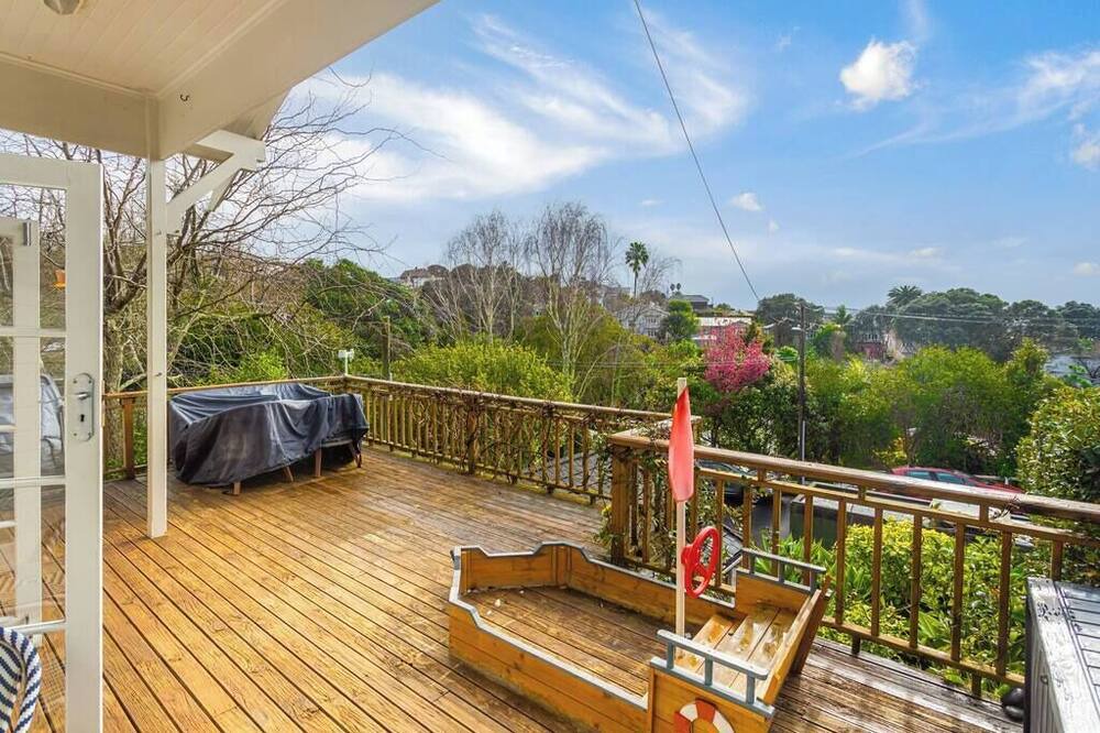 Photo of Others in Parnell